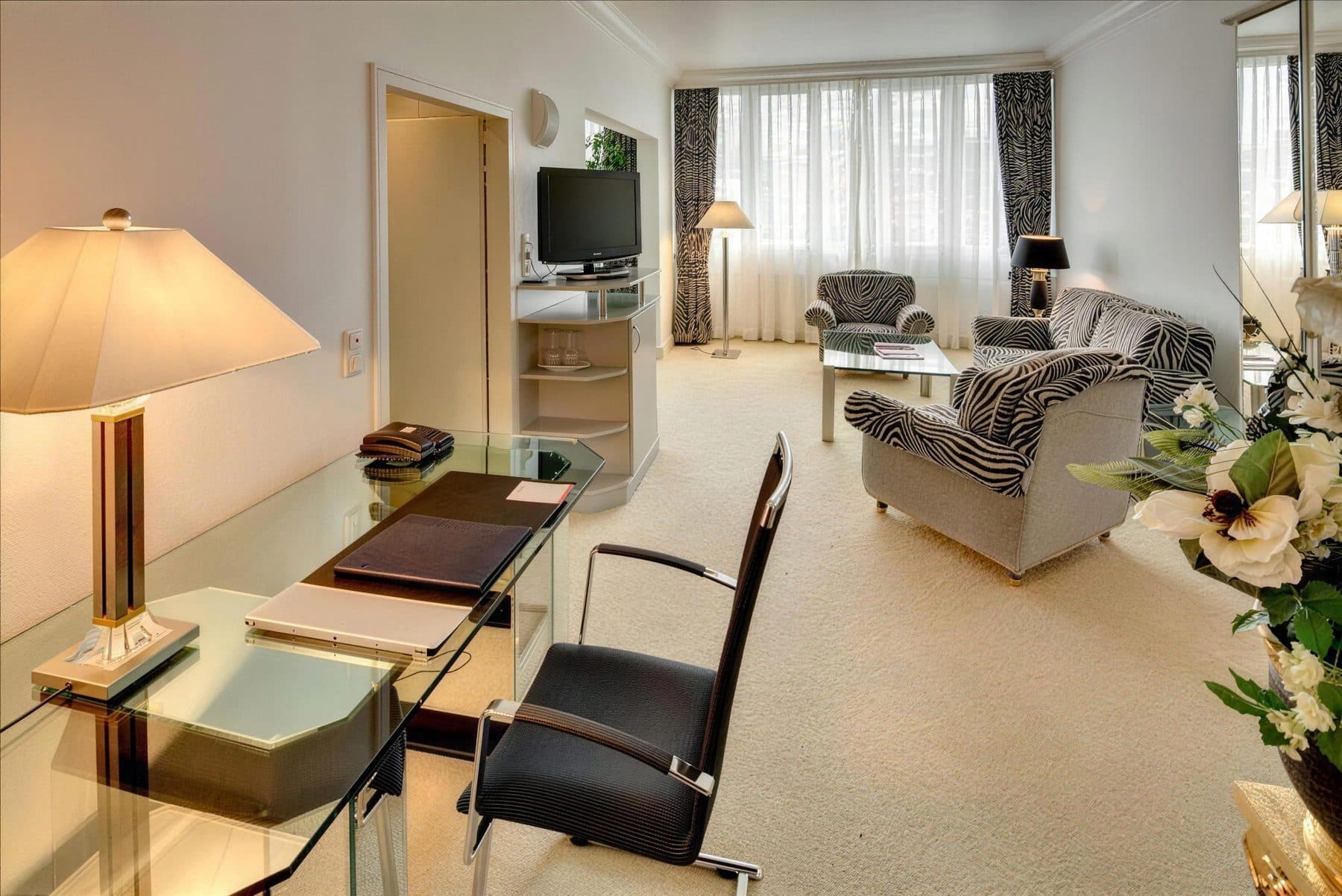 Graue Suite · Standard – 1