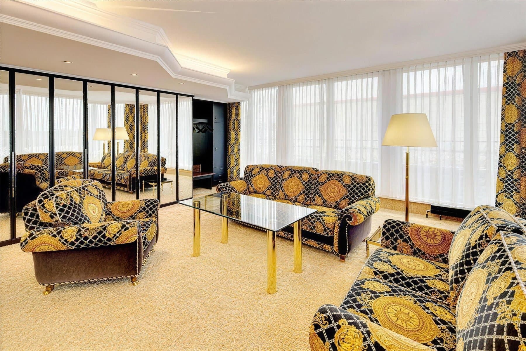 Schwarze Suite · Superior – 1